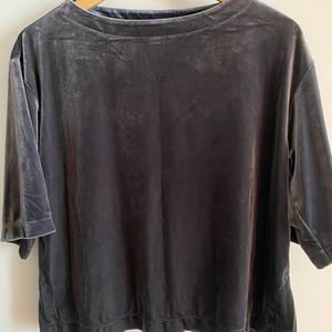 LOOK NEW UNIQLO GRAY VELVET QUARTER SLEEVE BOXY SHIRT